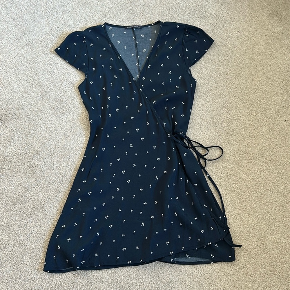 Brandy Melville one size dress -wrap tie